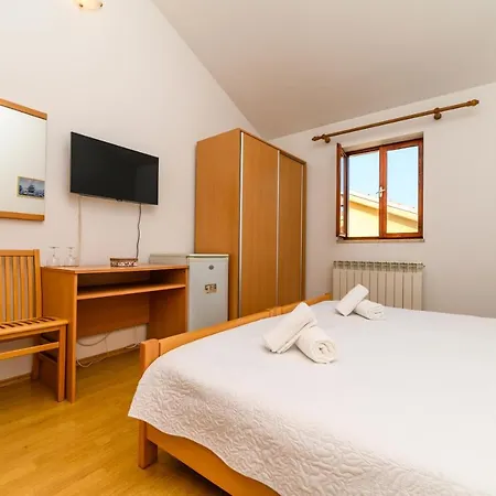 Sobe I Mareta 4* Miholascica