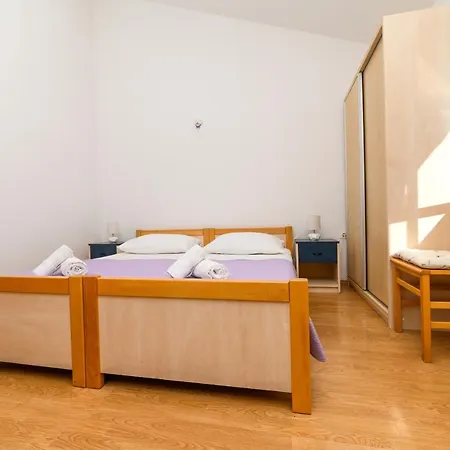 Guest house Sobe I Mareta Miholascica