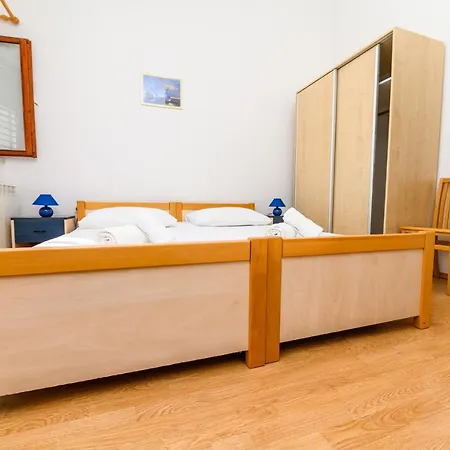 Sobe I Mareta Guest house Miholascica