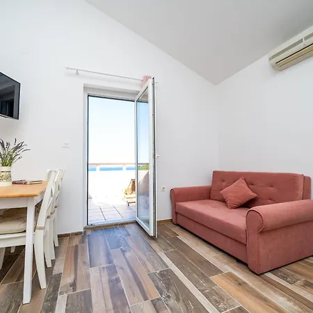 Guest house Sobe I Mareta Miholascica