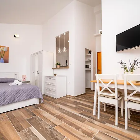 Sobe I Mareta Guest house Miholascica