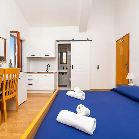 Sobe I Mareta Miholascica