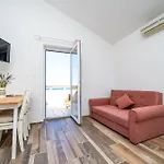 Guest house Sobe I Mareta Miholascica