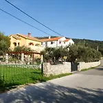 Guest house Sobe I Mareta 4*