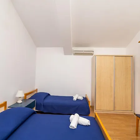 Guest house Sobe I Mareta Miholascica