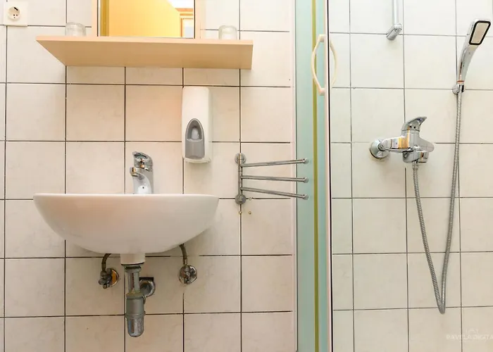 Sobe I Mareta 4* Miholašćica