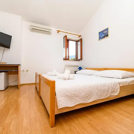 Sobe I Mareta בית הארחה