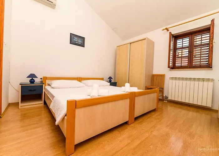 Πανσιόν Sobe I Mareta 4*